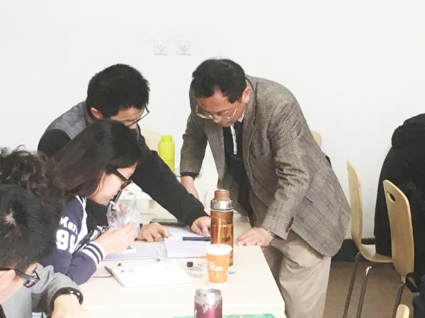 吕幼新老师正在上《信号与系统》课程 (12).JPG 吕幼新老师正在上《信号与系统》课程 (12).JPG